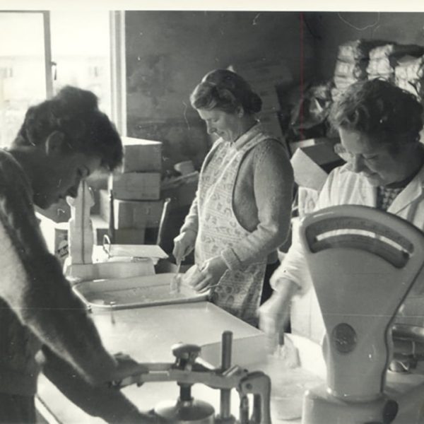 Packing cartons 1961